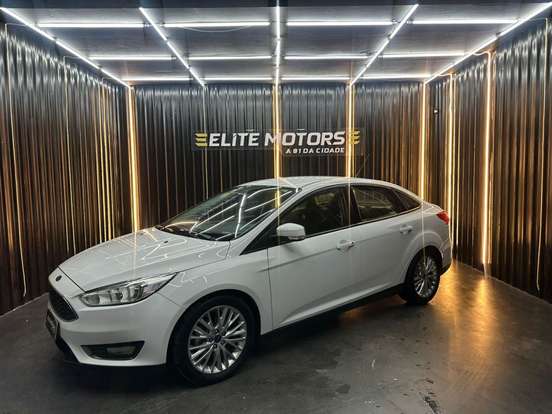 FORD-FOCUS-2015