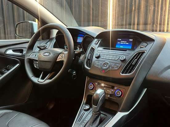 FORD-FOCUS-2015