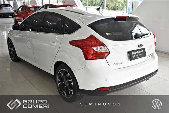 FORD-FOCUS-2014