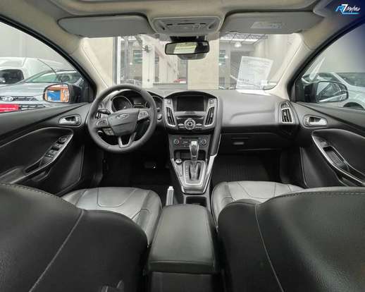 FORD-FOCUS-2016
