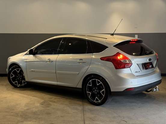 FORD-FOCUS-2014