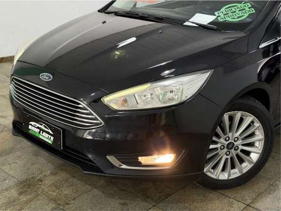 FORD-FOCUS-2.0 TITANIUM PLUS FASTBACK 16V FLEX 4P POWERSHIFT FORD-FOCUS-2017