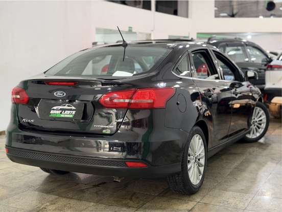 FORD-FOCUS-2.0 TITANIUM PLUS FASTBACK 16V FLEX 4P POWERSHIFT FORD-FOCUS-2017