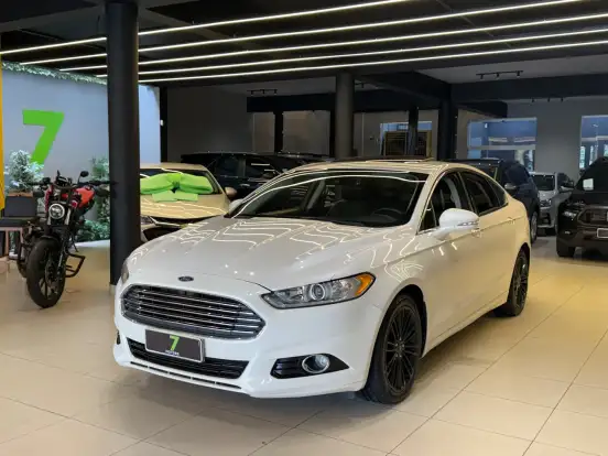 FORD-FUSION-2015