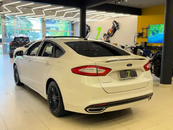 FORD-FUSION-2.0 TITANIUM FWD 16V GASOLINA 4P AUTOMÁTICO FORD-FUSION-2015