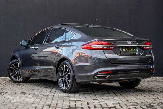 FORD-FUSION-2017