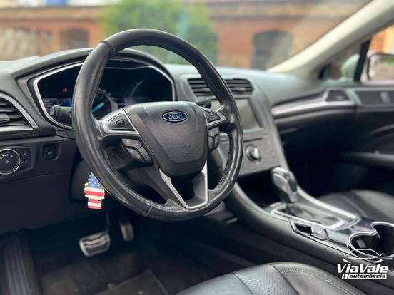 FORD-FUSION-2013