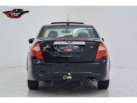 FORD-FUSION-2010