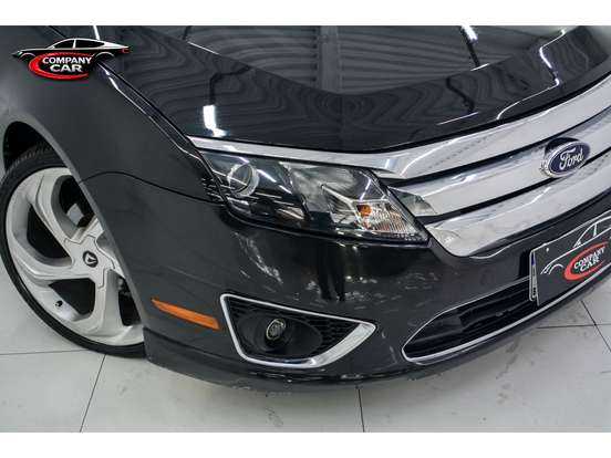 FORD-FUSION-2010