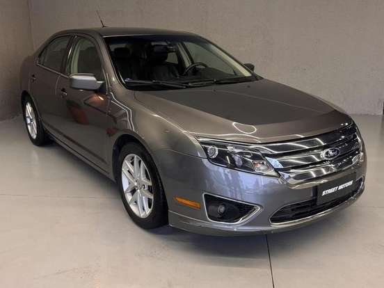 FORD-FUSION-2010