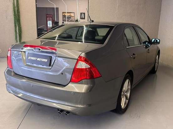 FORD-FUSION-2010