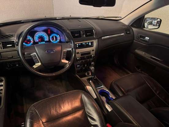 FORD-FUSION-2010