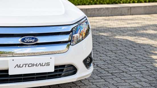 FORD-FUSION-2011