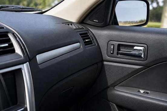 FORD-FUSION-2011