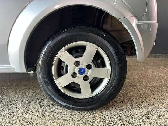 FORD-KA-2010