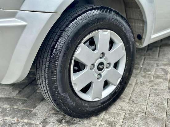 FORD-KA-2009
