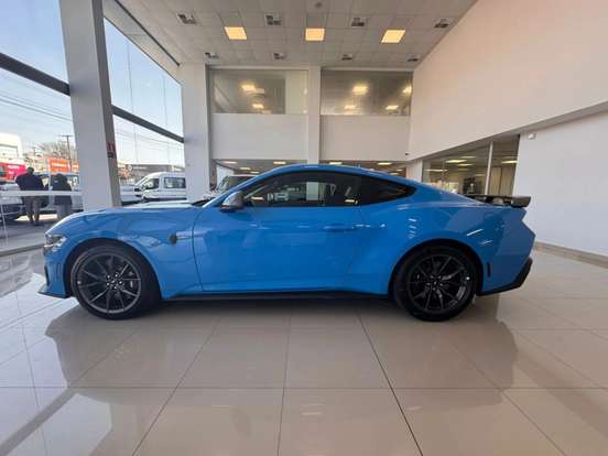 FORD-MUSTANG-2025