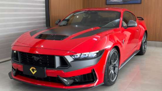 FORD-MUSTANG-2025