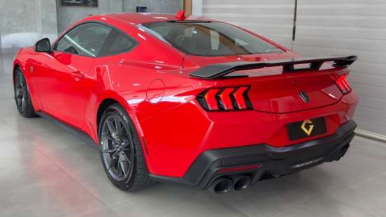 FORD-MUSTANG-2025