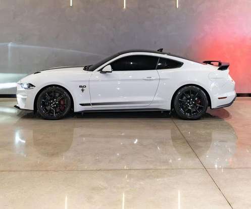 FORD-MUSTANG-2020