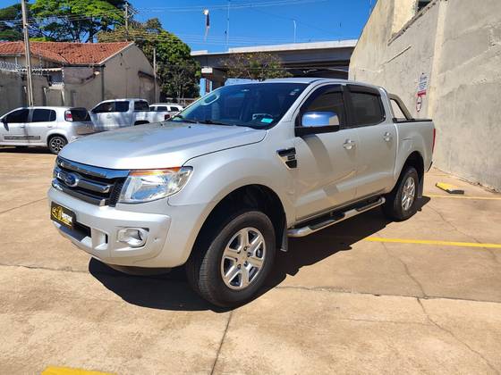 FORD RANGER 3.2 XLT 4X4 CD 20V DIESEL 4P AUTOMÁTICO