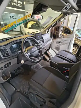 FORD-TRANSIT-2023