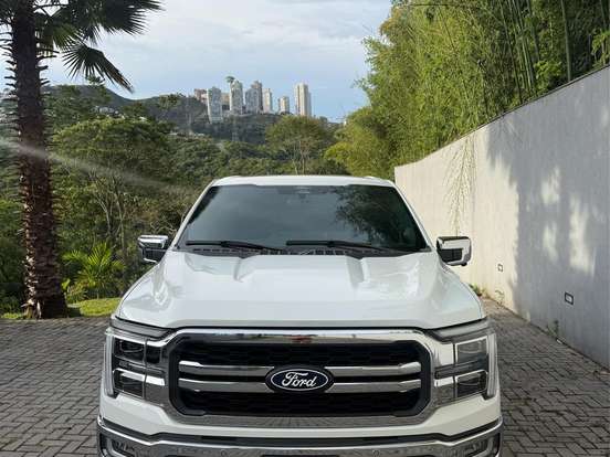 FORD-F-150-5.0 V8 GASOLINA CD LARIAT FX4 AUTOMÁTICO FORD-F-150-2024