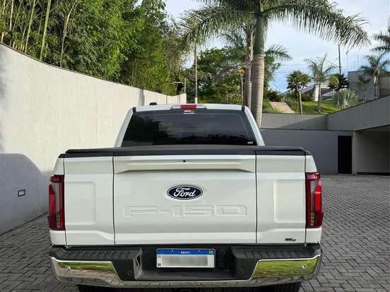 FORD-F-150-5.0 V8 GASOLINA CD LARIAT FX4 AUTOMÁTICO FORD-F-150-2024
