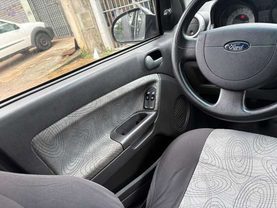 FORD-FIESTA-1.6 MPI CLASS SEDAN 8V FLEX 4P MANUAL FORD-FIESTA-2009