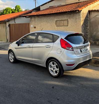 FORD-FIESTA-2014