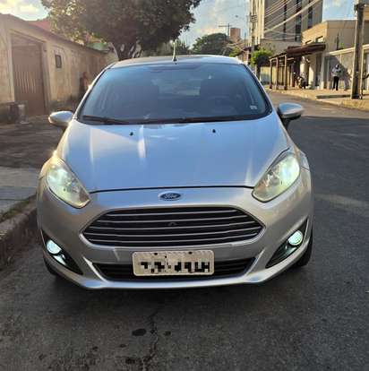 FORD-FIESTA-2014