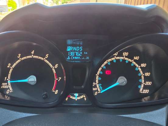 FORD-FIESTA-1.6 SE HATCH 16V FLEX 4P POWERSHIFT FORD-FIESTA-2014