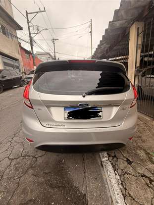 FORD-FIESTA-2014