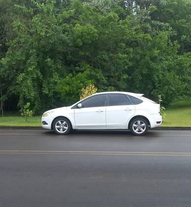 FORD FOCUS 1.6 GL 16V FLEX 4P MANUAL