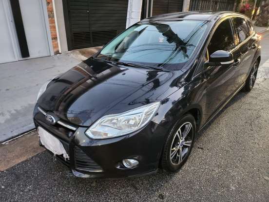 FORD-FOCUS-1.6 SE 16V FLEX 4P POWERSHIFT FORD-FOCUS-2013