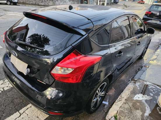 FORD-FOCUS-2013