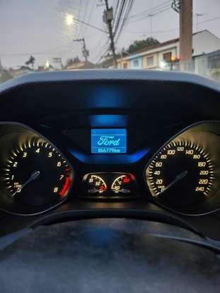 FORD-FOCUS-2013