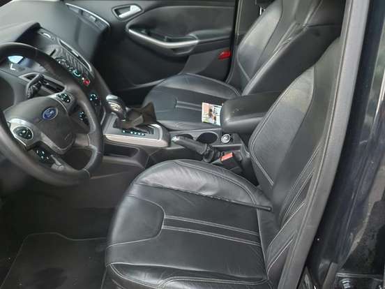 FORD-FOCUS-1.6 SE 16V FLEX 4P POWERSHIFT FORD-FOCUS-2013