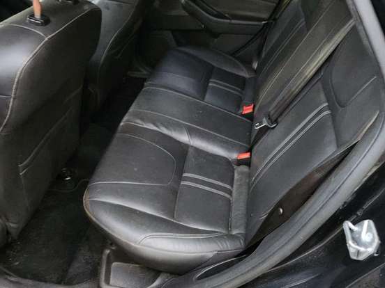 FORD-FOCUS-1.6 SE 16V FLEX 4P POWERSHIFT FORD-FOCUS-2013