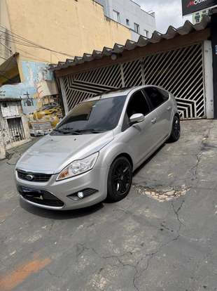 FORD-FOCUS-2008
