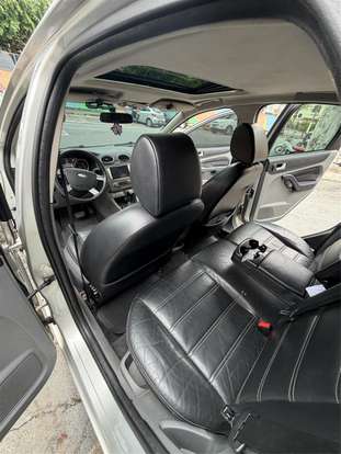 FORD-FOCUS-2008