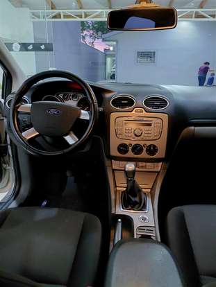 FORD-FOCUS-2012