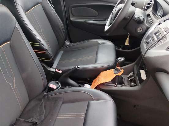 FORD-KA-1.0 TI-VCT FLEX SE TRAIL MANUAL FORD-KA-2018