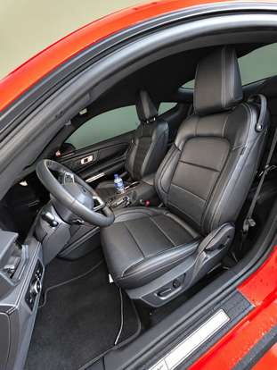 FORD-MUSTANG-2024