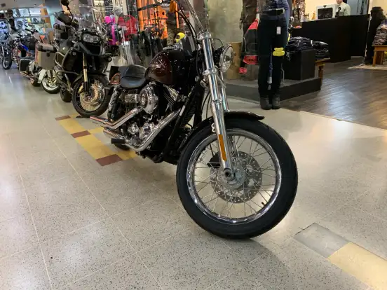 HARLEY-DAVIDSON-DYNA SUPER GLIDE CUSTOM HARLEY-DAVIDSON-DYNA SUPER GLIDE CUSTOM-2011