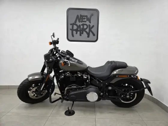 HARLEY-DAVIDSON SOFTAIL FAT BOB 107 