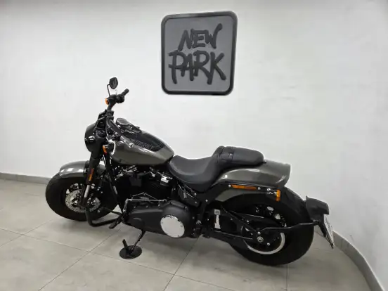 HARLEY-DAVIDSON-SOFTAIL FAT BOB 107-2018