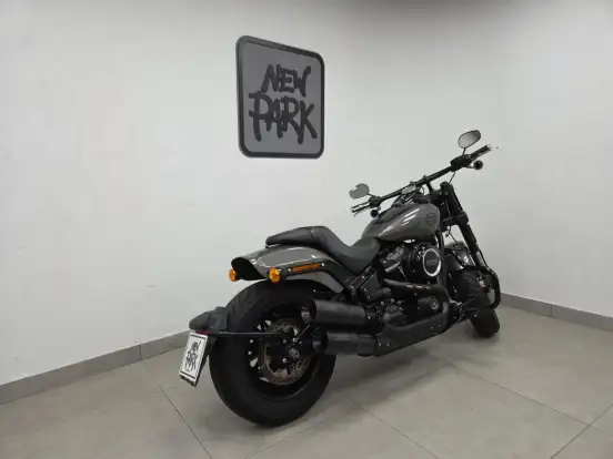 HARLEY-DAVIDSON-SOFTAIL FAT BOB 107-2018