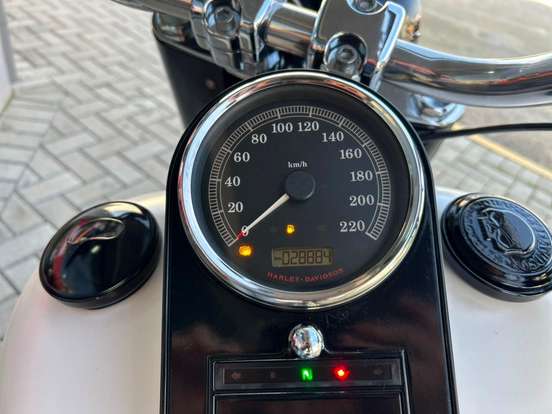 HARLEY-DAVIDSON-SOFTAIL FAT BOY SPECIAL-2017