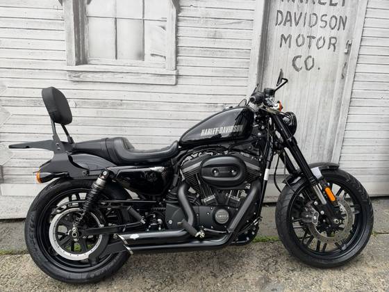 HARLEY-DAVIDSON SPORTSTER ROADSTER 